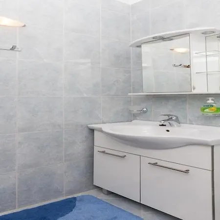 One Bedroom With Garden View Mali דירה סטון