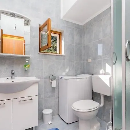One Bedroom With Garden View Mali Apartamento